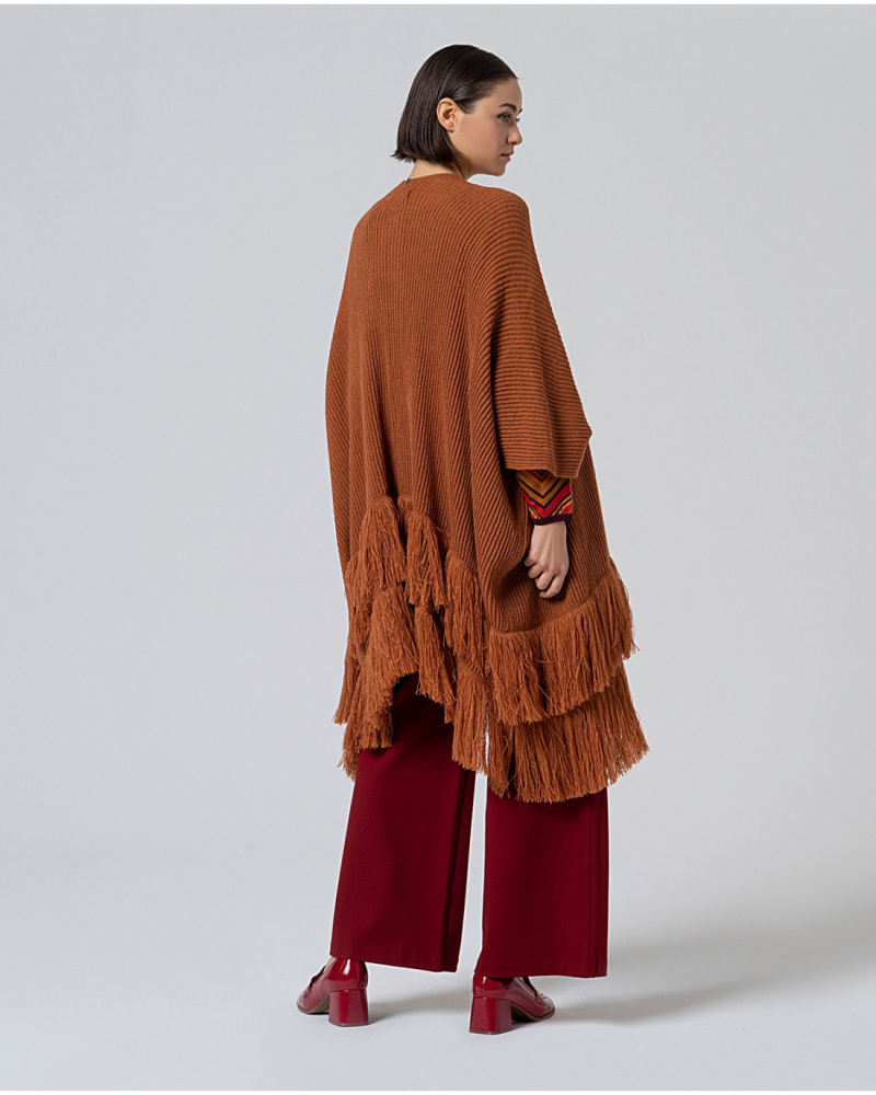 Poncho de punto CAMEL de Surkana