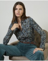 Camisa estampada elàstica y fluìda de Surkana