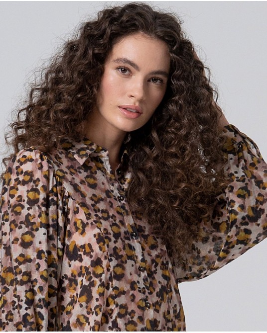 Camisa estampado leopardo de Surkana