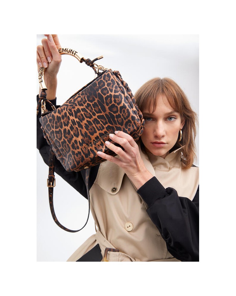 Bolso animal print asa metal de Lola Casademunt
