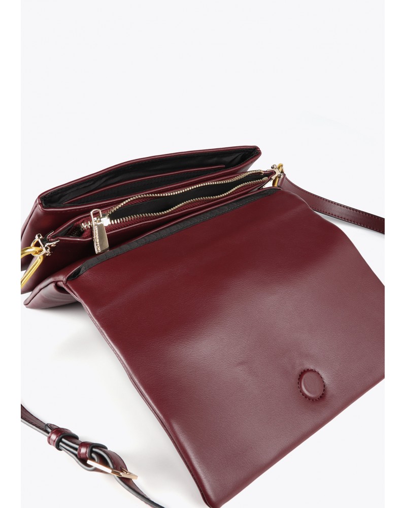 Bolso bandolera GRANATE con solapa de Lola Casademunt