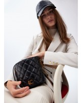 Bolso bombonera acolchado negro de Lola Casademunt