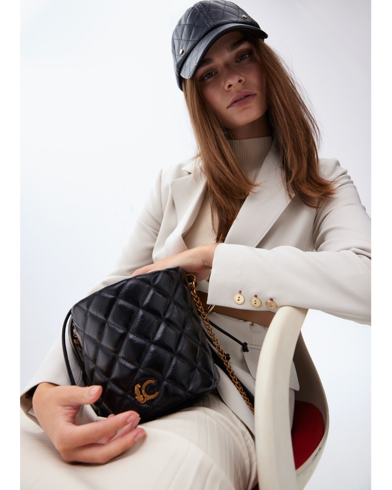 Bolso bombonera acolchado negro de Lola Casademunt