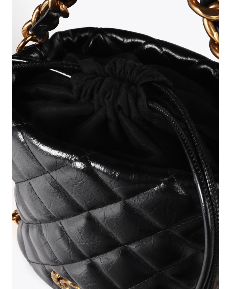 Bolso bombonera acolchado negro de Lola Casademunt