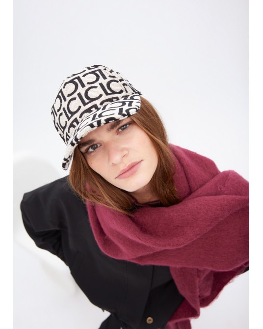 Visera con logo LC de Lola Casademunt