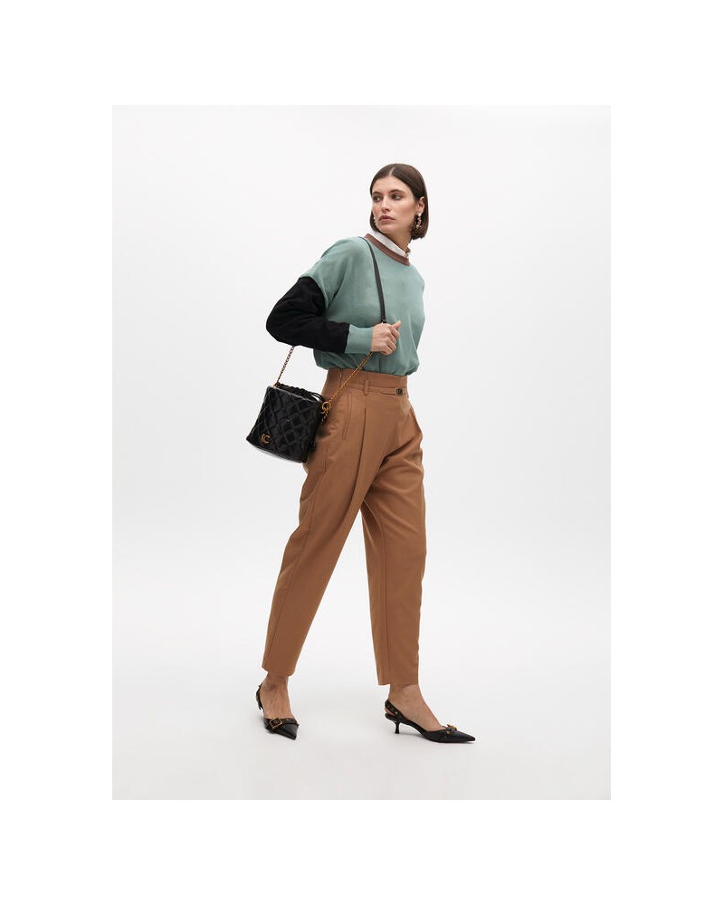 Jersey azul verde y azul de Lola Casademunt