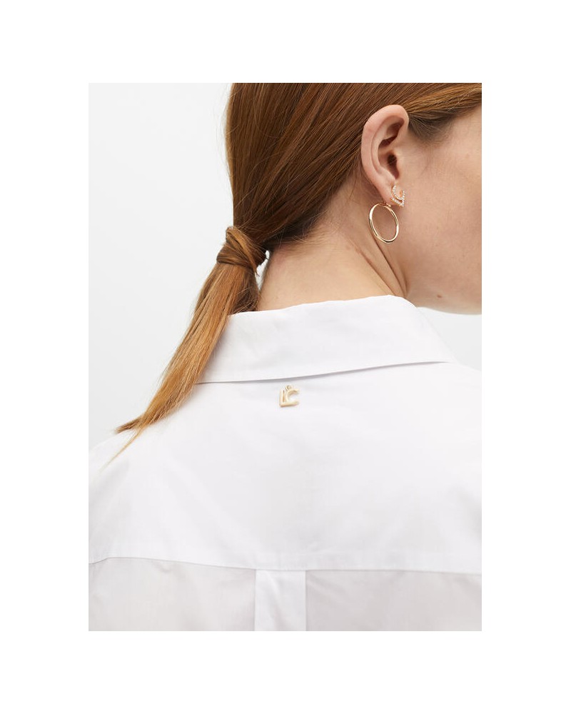 Camisa blanca popelin con botones de Lola Casademunt