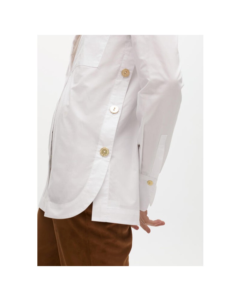 Camisa blanca popelin con botones de Lola Casademunt