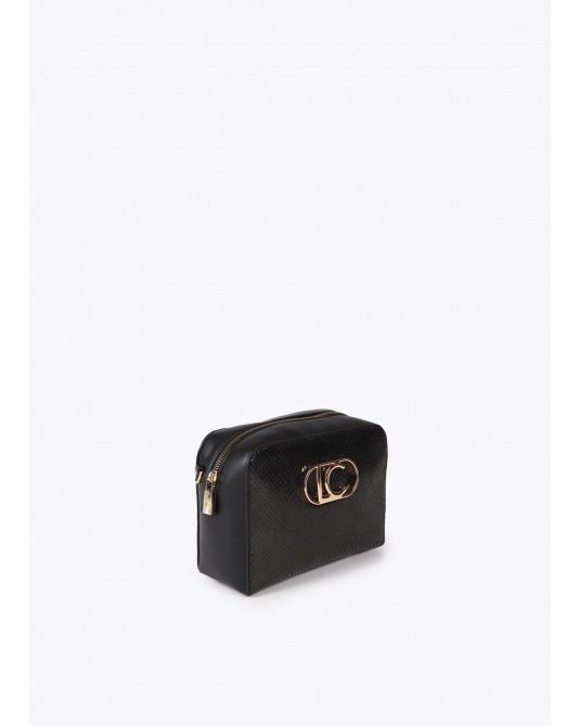 Bandolera negra de Lola Casademunt