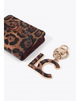 Monedero y llavero marròn animal print de Lola Casademunt