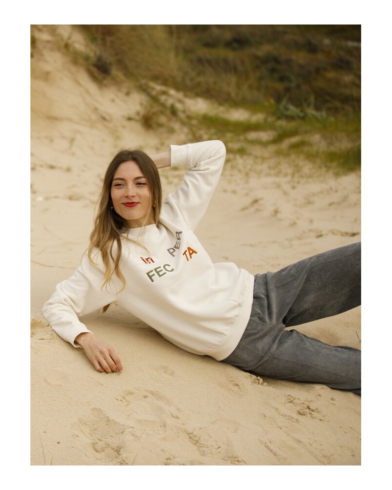 Sudadera letras bordadas de In Perfecta