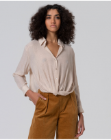 Blusa drapeada crudo de Surkana