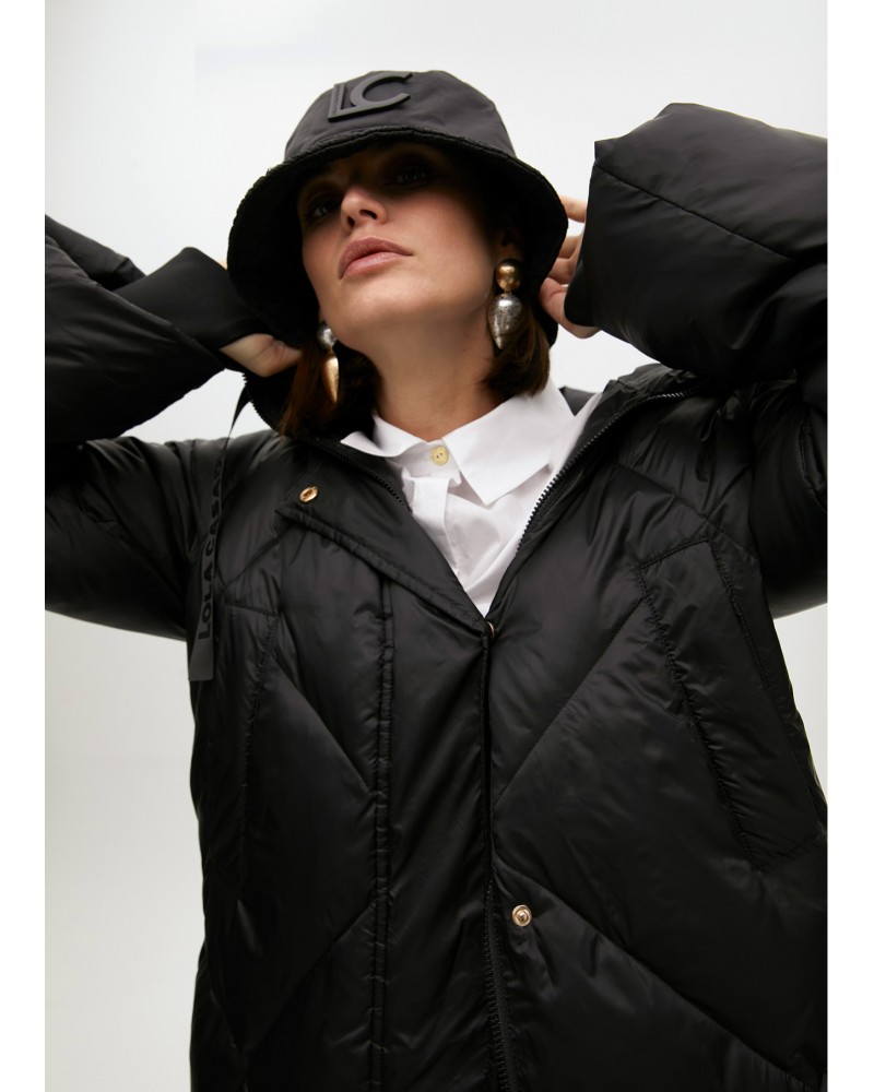 Gorro negro de lluvia de Lola Casademunt