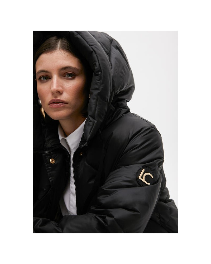 Anorak plumas capucha de Lola Casademunt