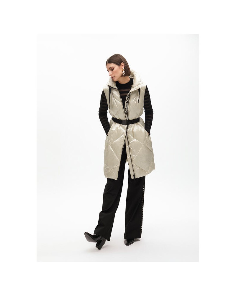 Chaleco acolchado capucha piedra de Lola Casademunt