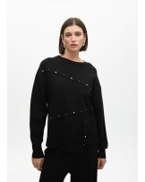 Jersey negro con tachas de Lola Casademunt