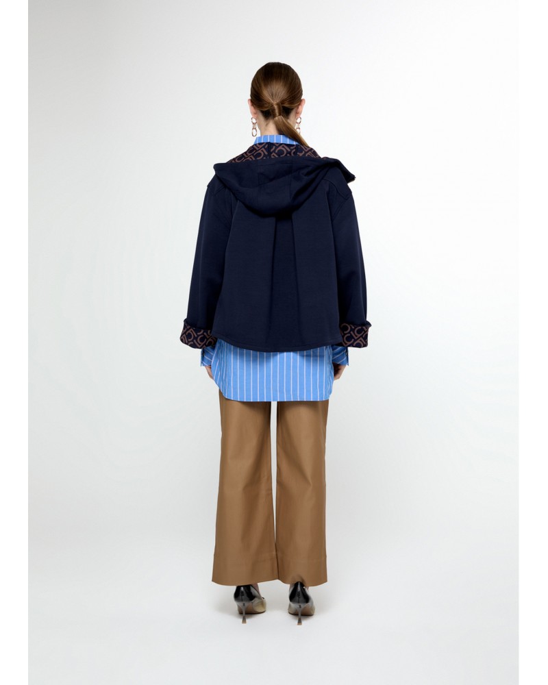 Sudadera con capucha azul marino de Lola Casademunt