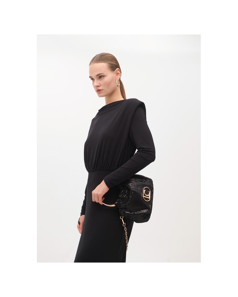 Bolso de lentejuelas con asa metal de Lola Casademunt