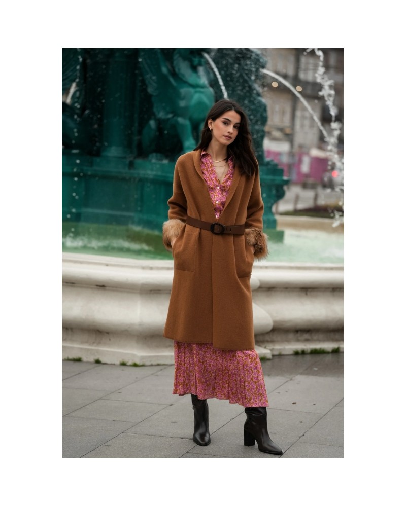 Chaqueta camel con pelo en mangas de Guimanos