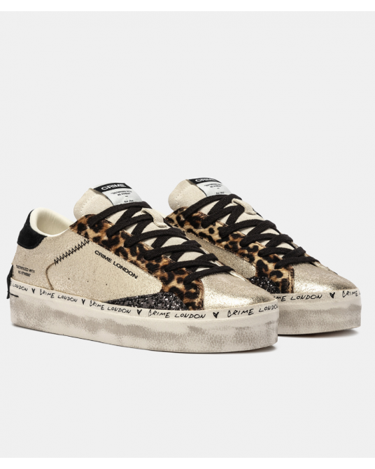 Zapatillas metalizada animal print de Crime London