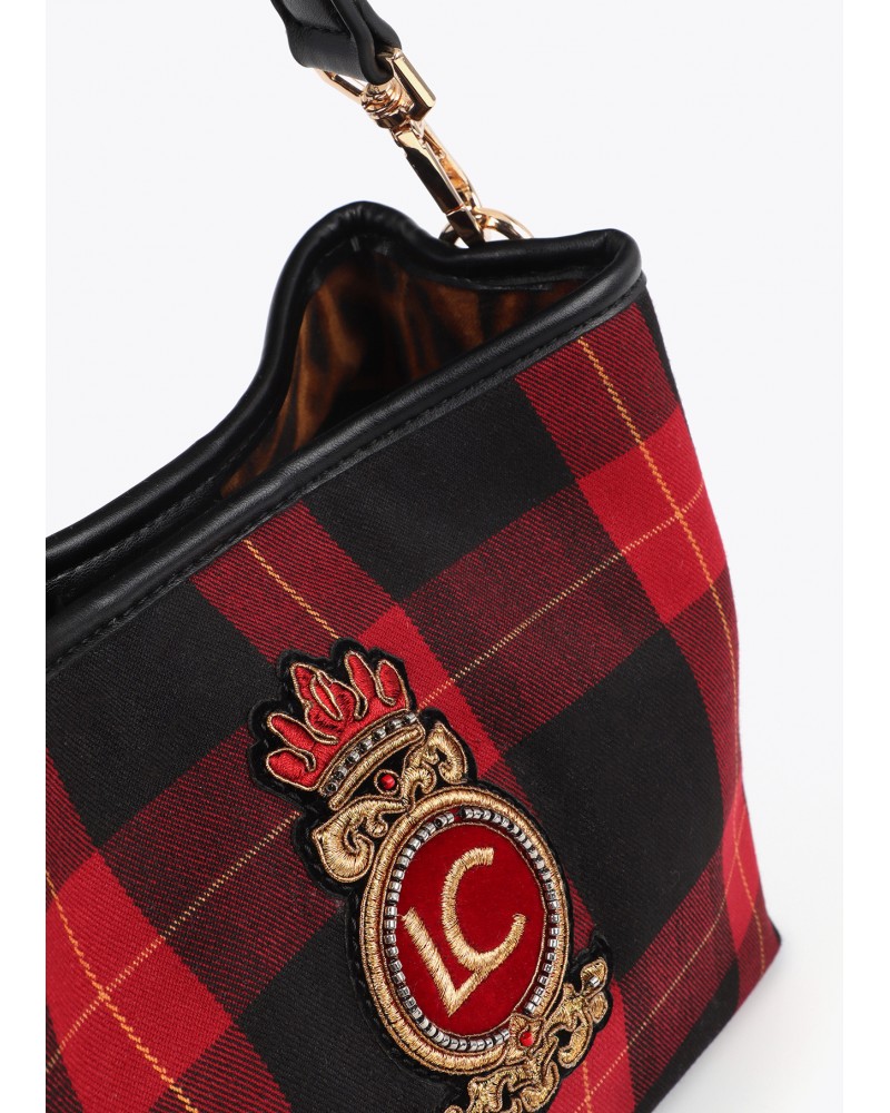 Bolsito de cuadros con escudo de Lola Casademunt