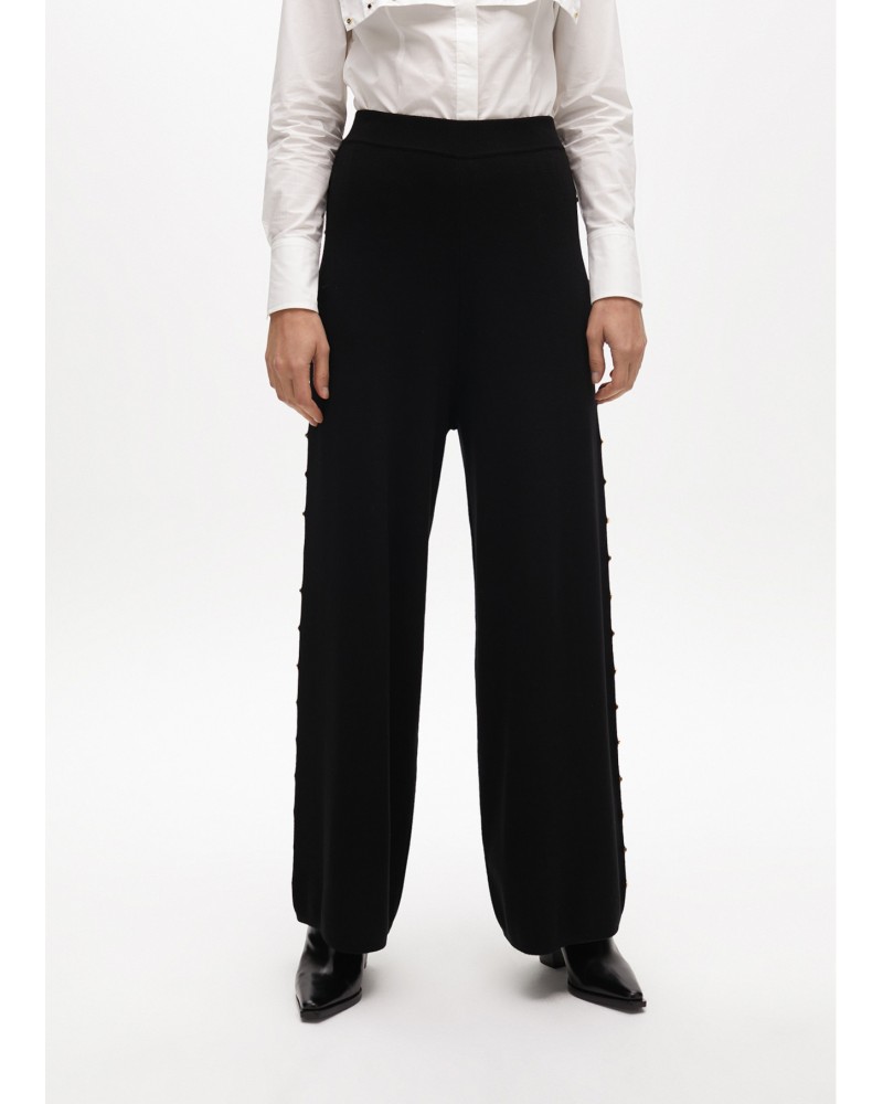 Pantalòn negro tachas de Lola Casademunt