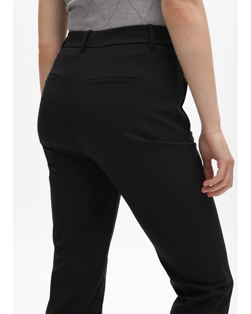 Pantalón básico negro de Lola Casademunt
