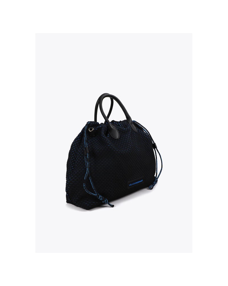 Bolso negro interior azul de Lola Casademunt