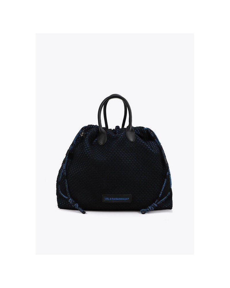 Bolso negro interior azul de Lola Casademunt