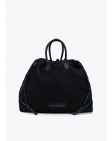 Bolso negro interior azul de Lola Casademunt