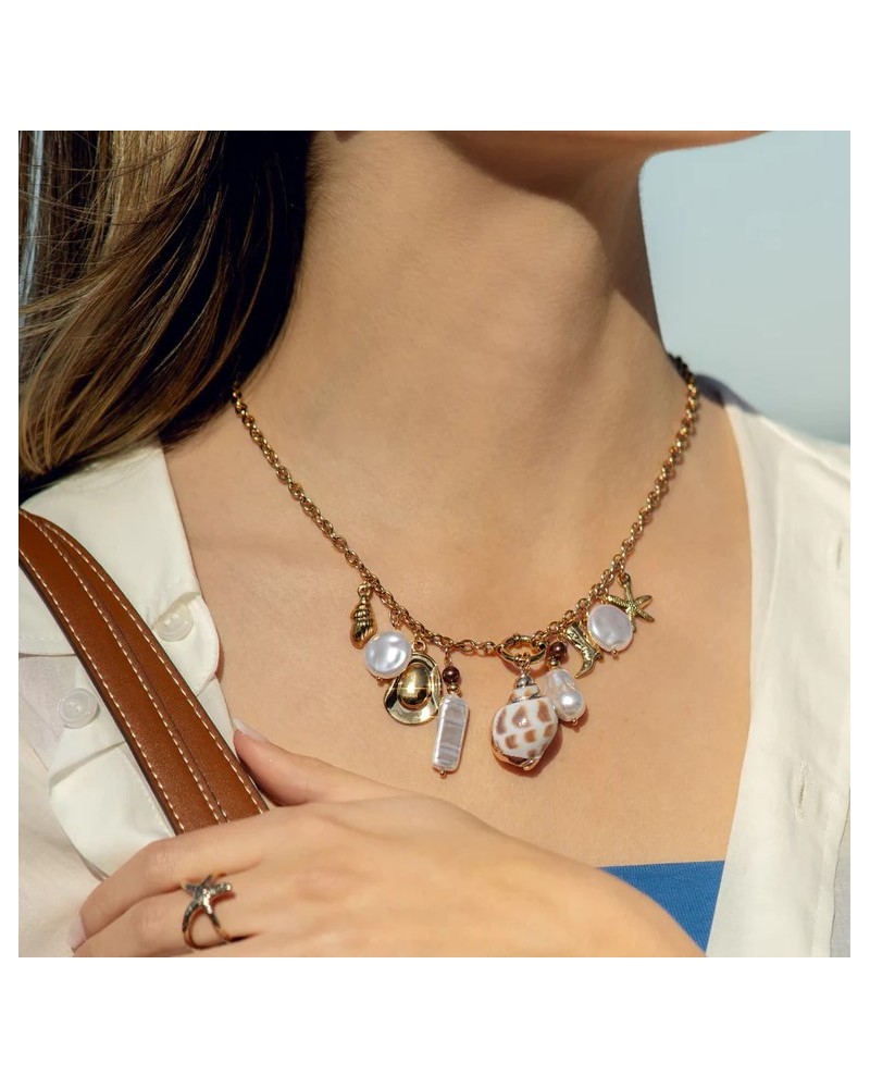 Collar con charms y perlas de Anartxy