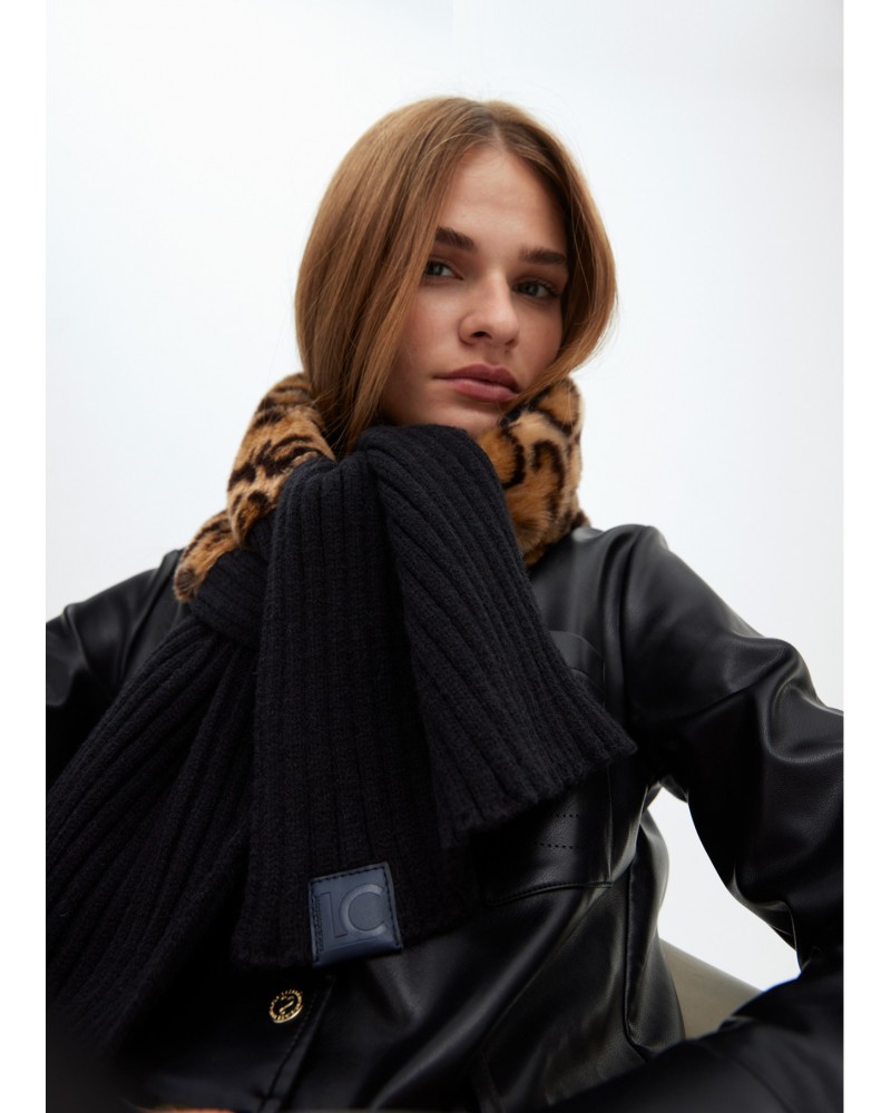 Bufanda leopardo y punto de Lola Casademunt