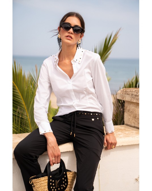 Camisa popelín entallada tachas de Lola Casademunt