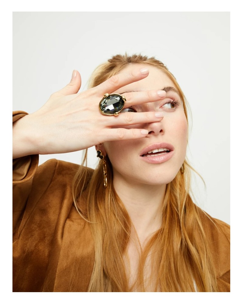 Anillo grande bañado en oro de UNOde50