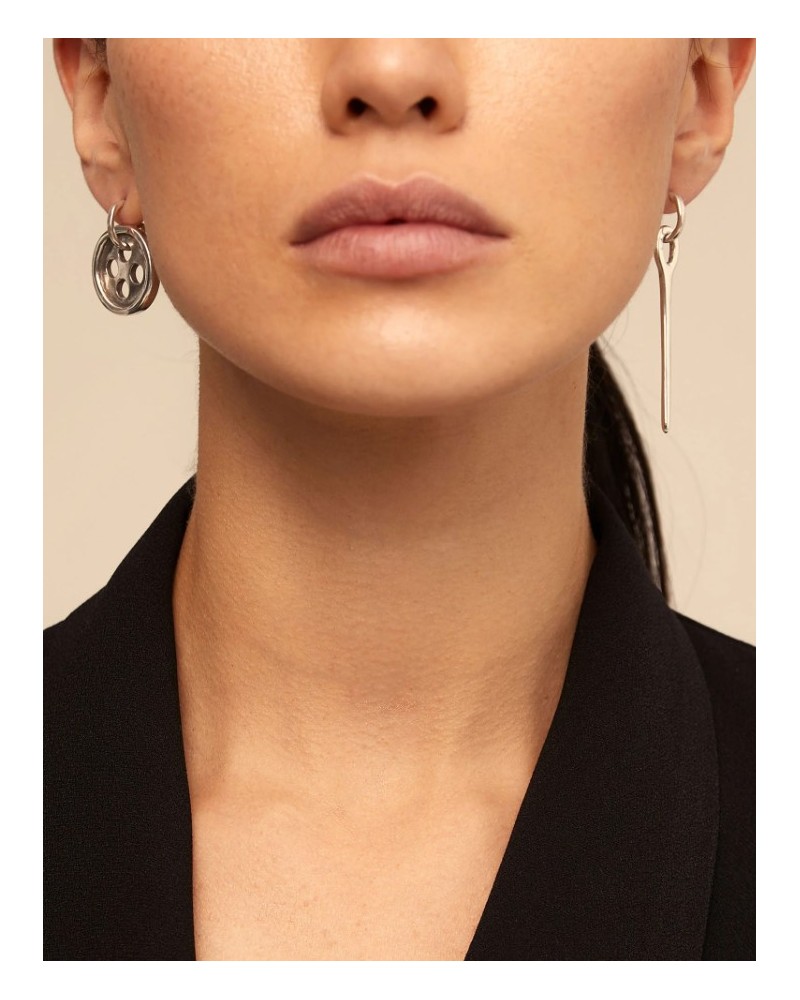 Pendientes aguja y botòn UNOde50