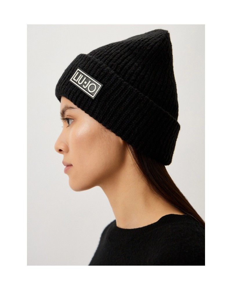 Gorro de punto negro de Liujo