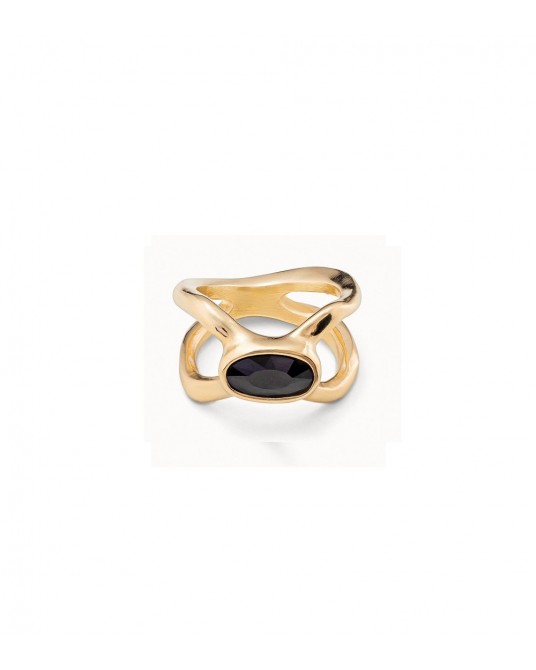 Anillo bañado en oro con piedra negra UNOde50