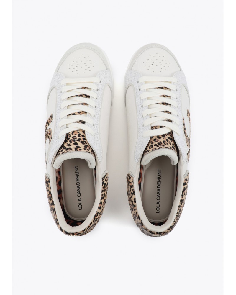 Zapatilla logo leopardo de Lola Casademunt