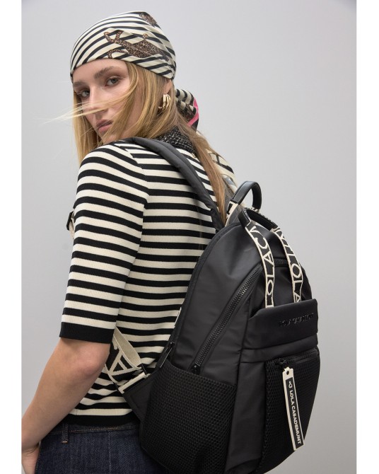 Mochila nylon negro Lola Casademunt