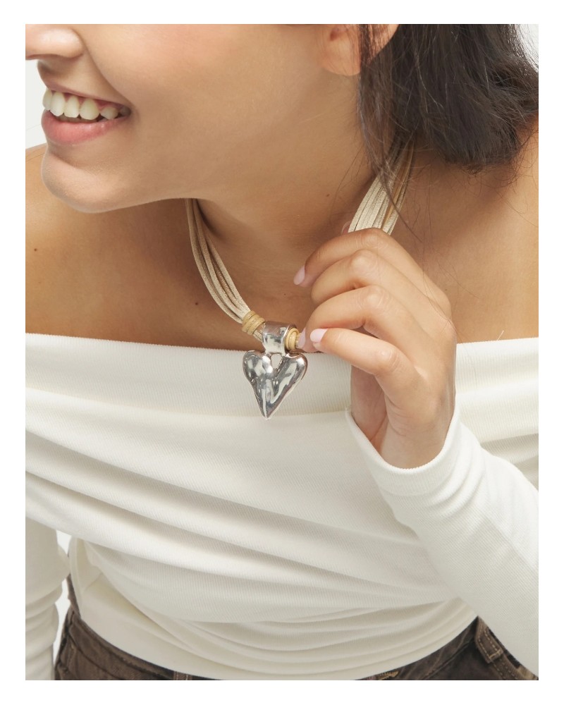 Collar hilo seda corazòn baño plata UNOde50