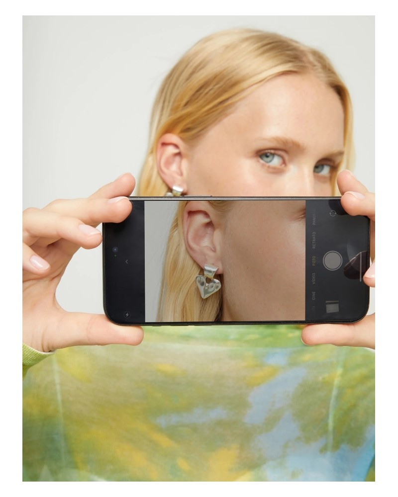 Pendientes de corazón bañado plata UNOde50