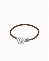 Pulsera de cuero con mosquetón en plata UNOde50