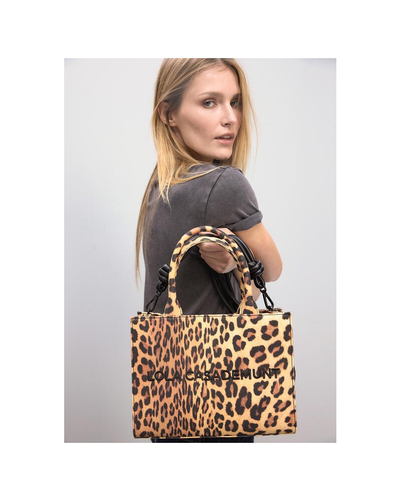 Mini shopper tejido leopardo Lola Casademunt