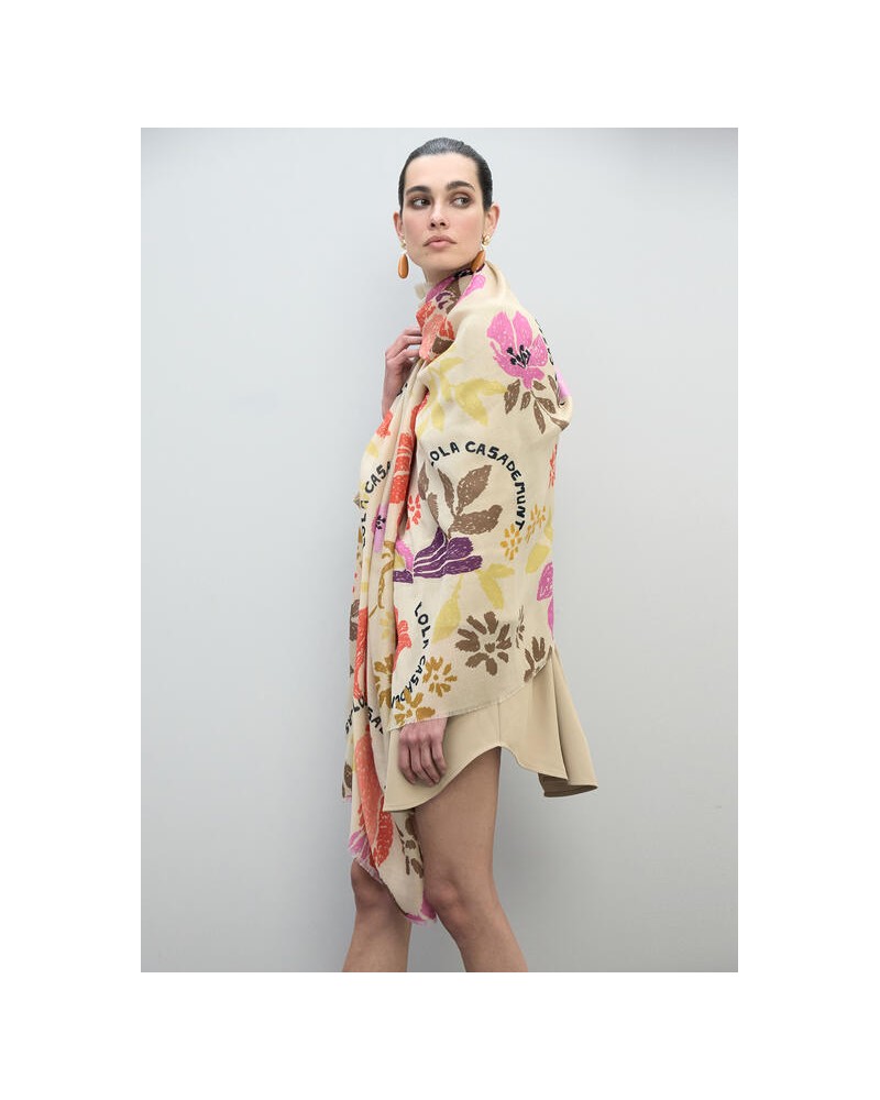Fular estampado motivos florales aves Lola Casademunt