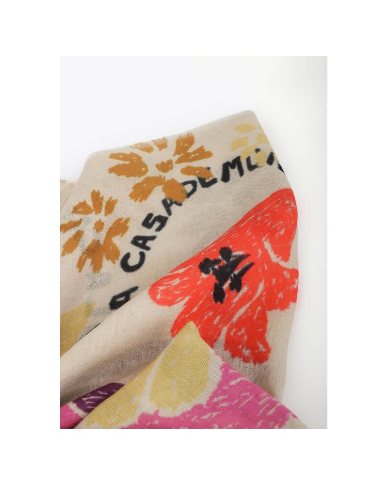 Fular estampado motivos florales aves Lola Casademunt