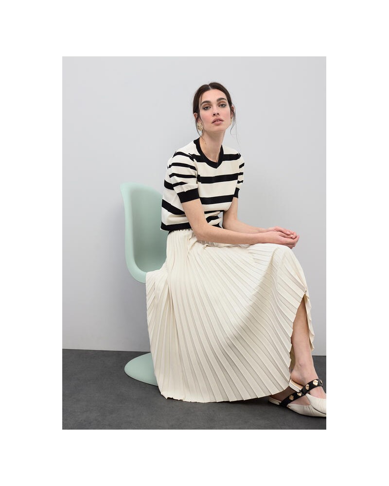 Falda asimètrica beis plisada Lola Casademunt
