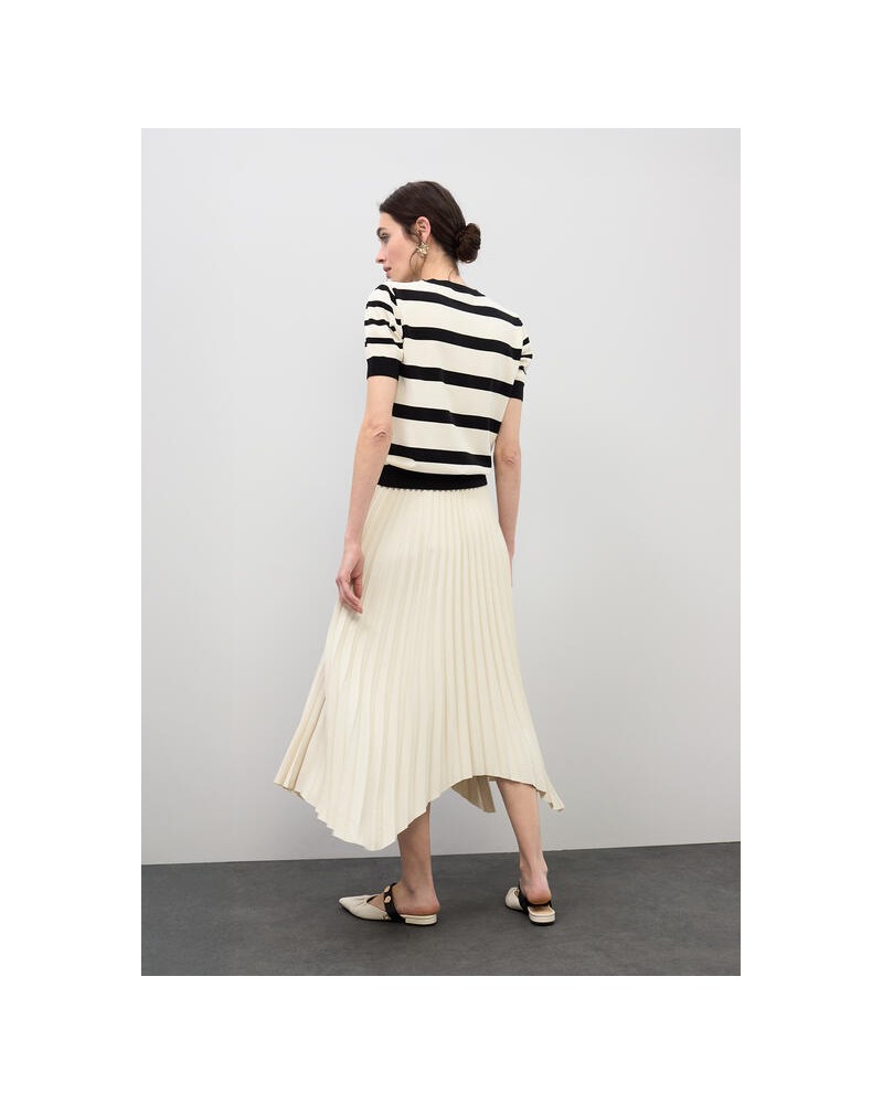 Falda asimètrica beis plisada Lola Casademunt
