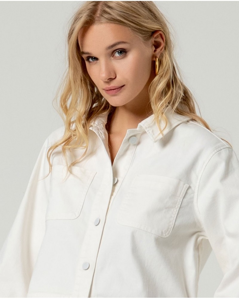 Cazadora corta blanca Surkana