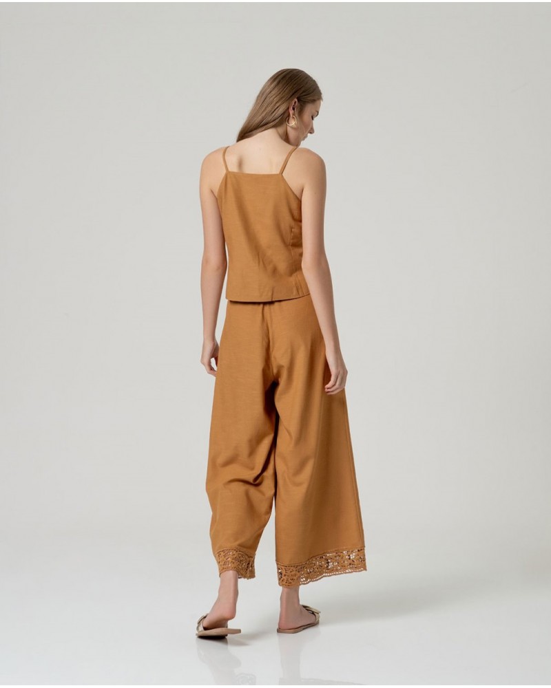 Pantalòn camel ancho bajo bordado Surkana