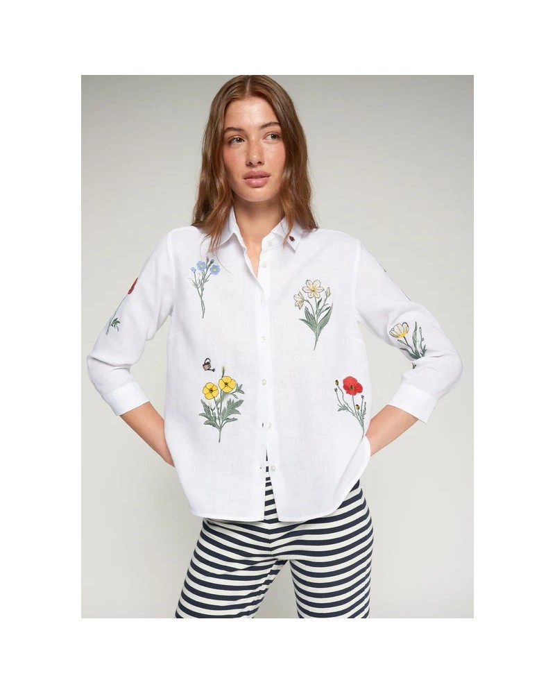 Camisa blanca de flores bordadas Vilagallo
